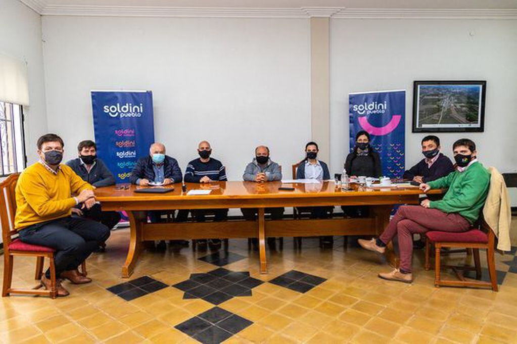 Comuna de Soldini firmó convenio para extender concesión del “Servicio Público de Distribución de Energía Eléctrica (Facebook Comuna de Soldini)