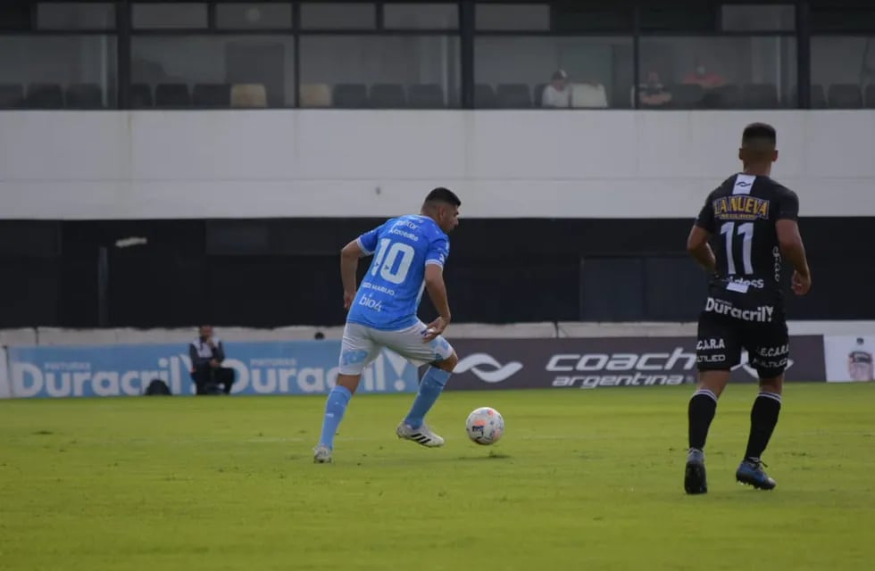 Un gol de Néstor Ortigoza clasificó a Estudiantes de Río Cuarto, que si pasa a los mendocinos, enfrentará a la T.