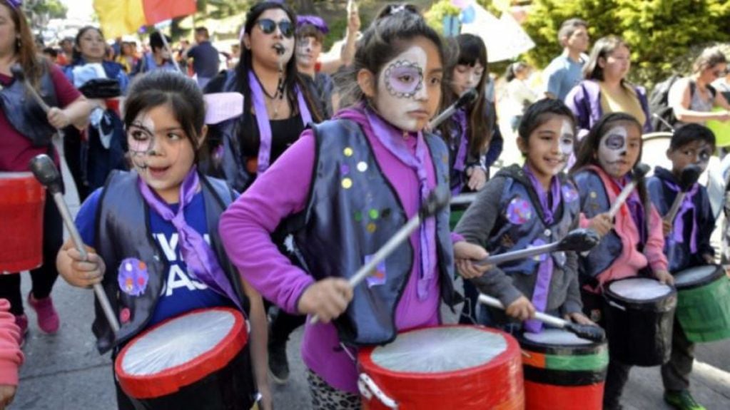 Marcha de los Derechos de la Niñez en Bariloche (Río Negro).