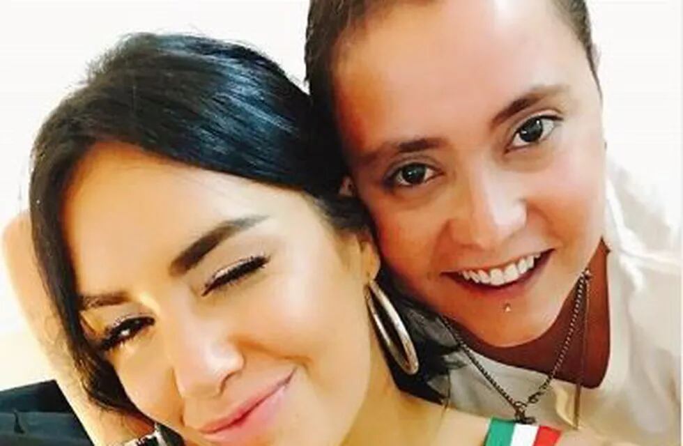 Lali Espósito junto a su prima Vir Riera (Instagram: @virrieraa)