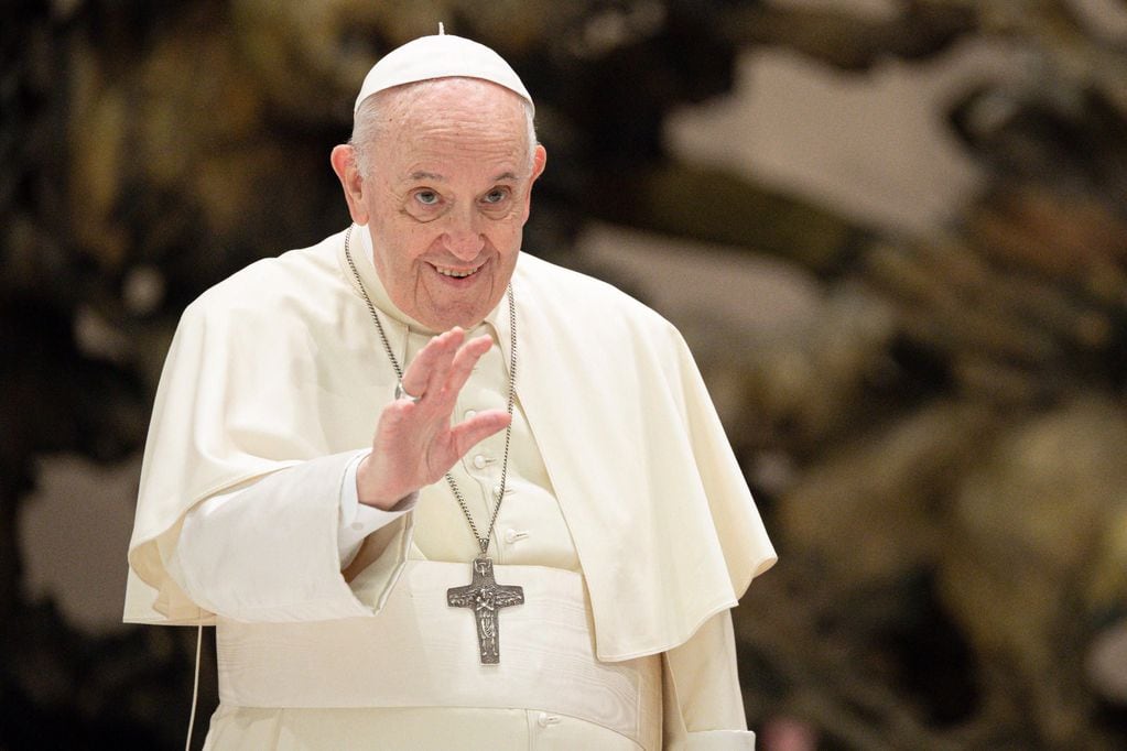 El Papa pidió por un salario universal y la reducción de la jornada laboral