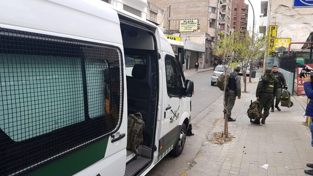 Allanamientos de Gendarmería en Luz y Fuerza.