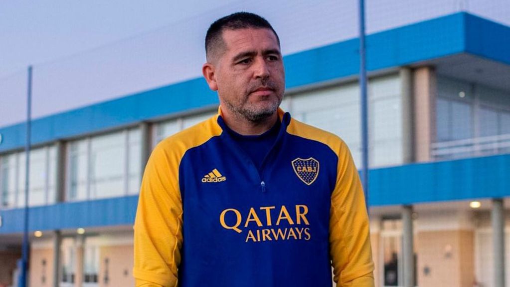 Riquelme, vicepresidente de Boca, y el Consejo de Fútbol determinó la salida de Ibarra. (Prensa Boca Juniors)