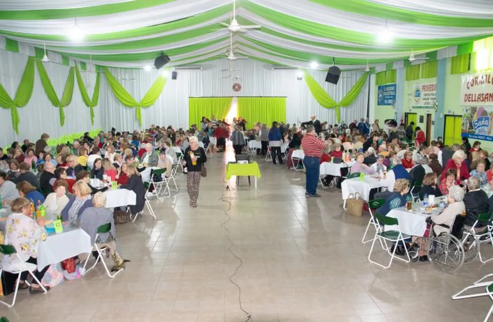 El evento, en el marco del Festival La Perinola que organiza el Consejo de Adultos Mayores tuvo un gran éxito (Prensa Municipalidad de Rafaela)