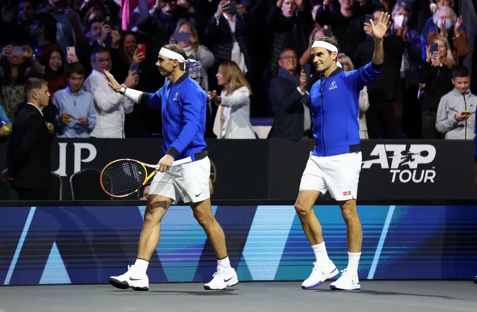 Roger Federer se despide del tenis jugando junto a Rafael Nadal. Foto: @SC_ESPN