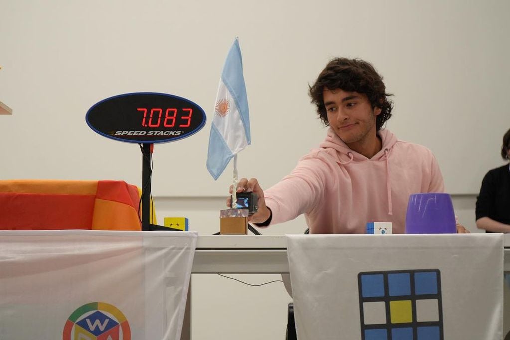 Bautista salió campeón sudamericano de speedcubing en 2022.
