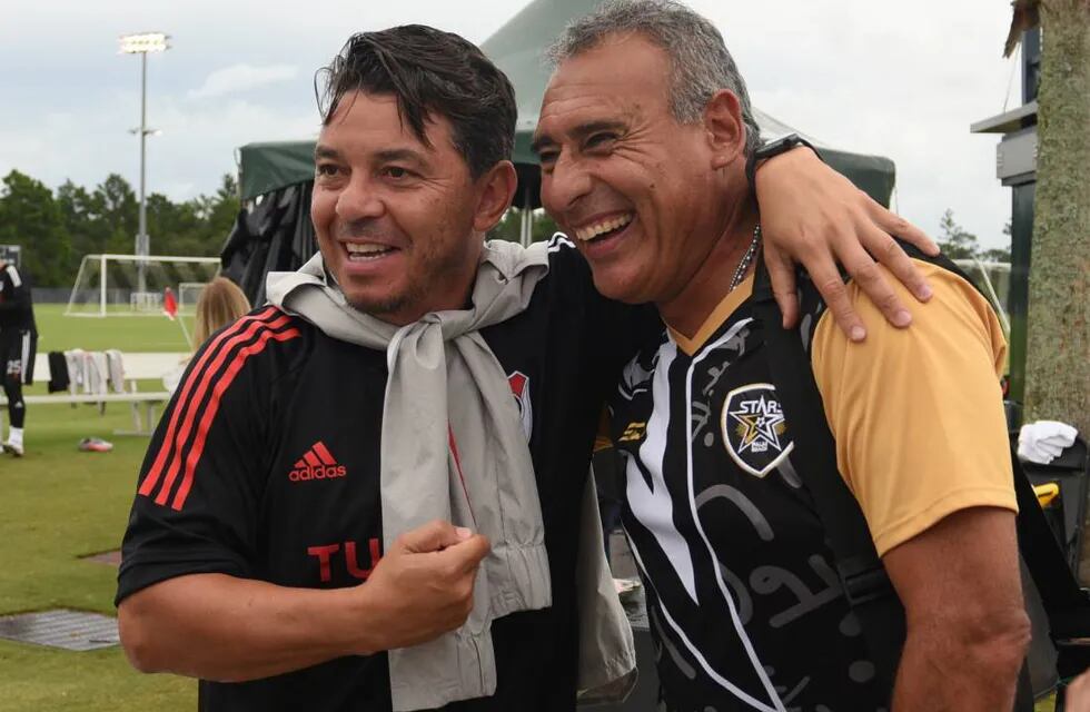 El cordobés José Luis Villarreal con Marcelo Gallardo. Habló del Boca-River que se viene en Córdoba (Prensa River).