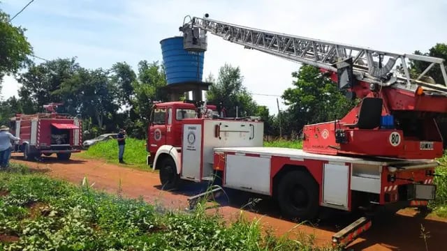 Eldorado: realizaron  limpieza del tanque de agua del barrio Elena