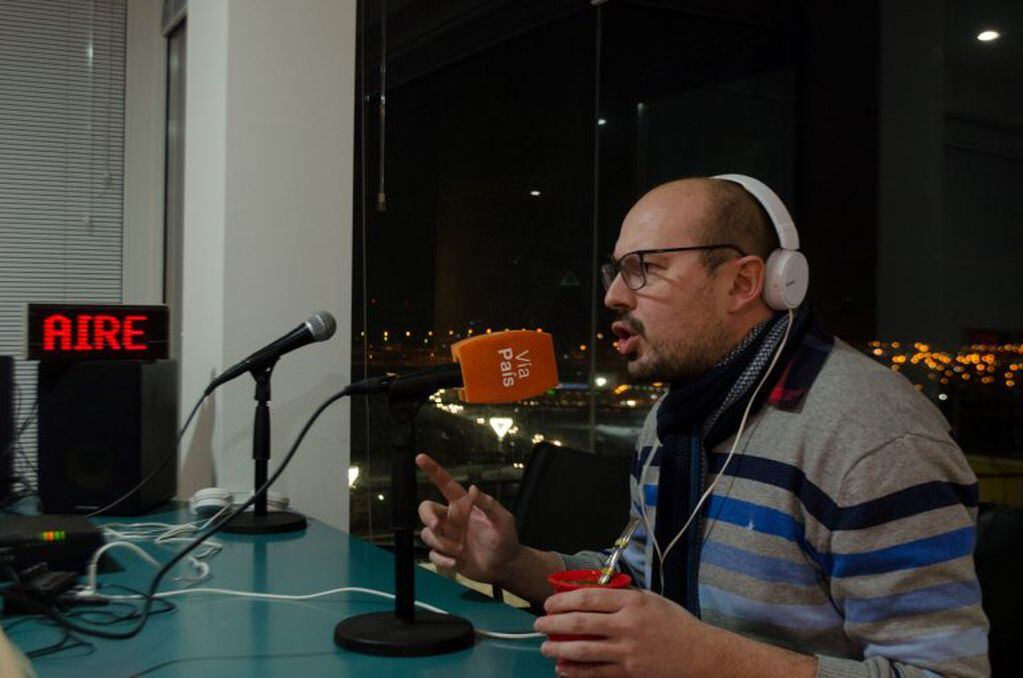 Esteban Parovel en Vía Ushuaia Radio.