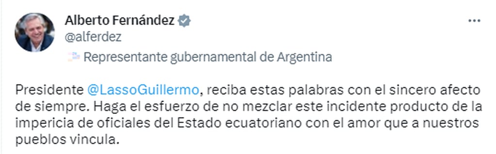 Fuerte cruce entre Fernández y Guillermo Lasso - Twitter