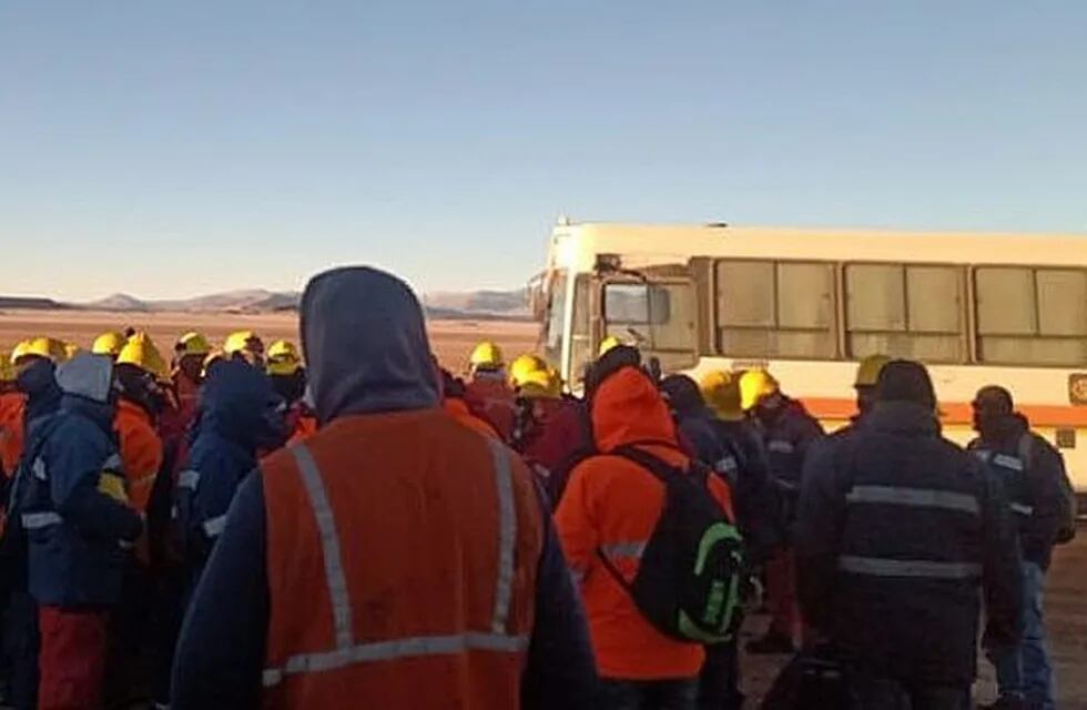 Mineros con síntomas sospechosos de coronavirus en el Salar del Hombre Muerto, Salta.