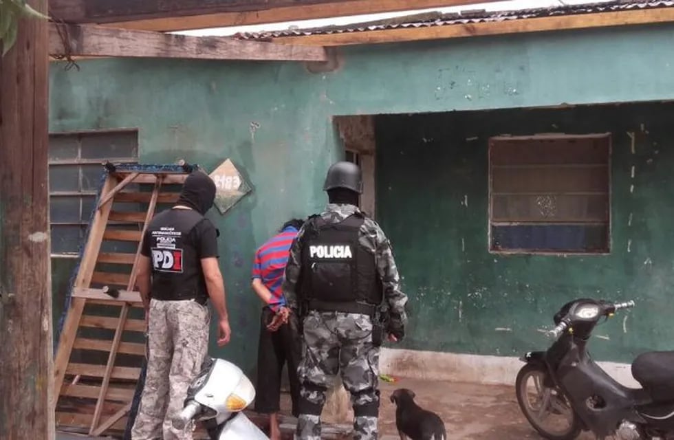 Participaron de los allanamientos en Rafaela y San Javier las Tropas de Operaciones Especiales (TOE) y el Grupo de Operaciones Especiales (GOE) de la policía.