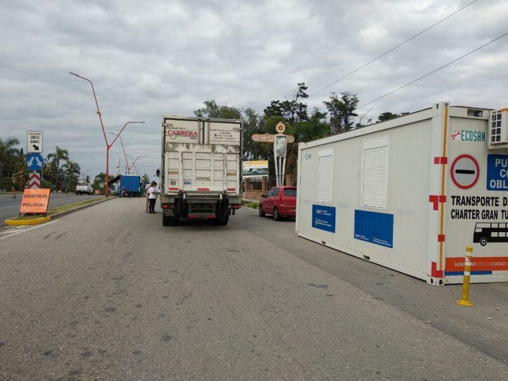 Secuestraron uno de los 16 camiones controlados.