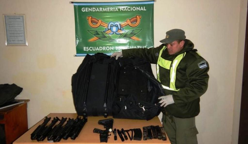 Detienen a un hombre que portaba una metralleta en Iguazú