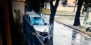 Conductor chocó y mató a dos ladrones en Juez Zuviría al 200