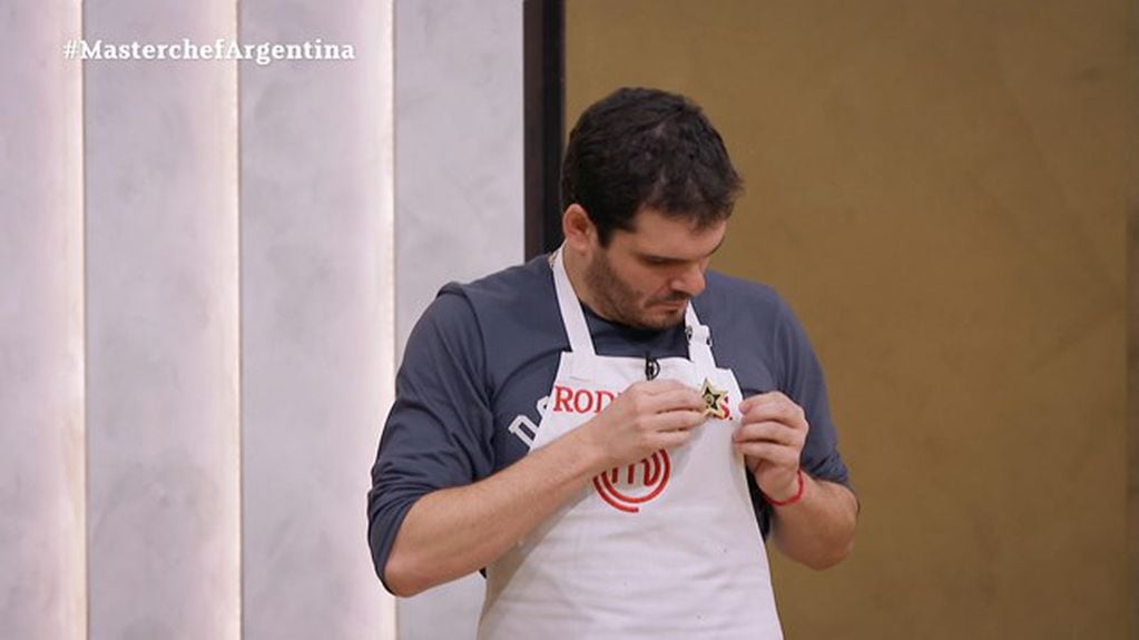 “No lo puedo creer”: Rodrigo Salcedo se llevó otra estrella por su plato y se lo dedicó al público.