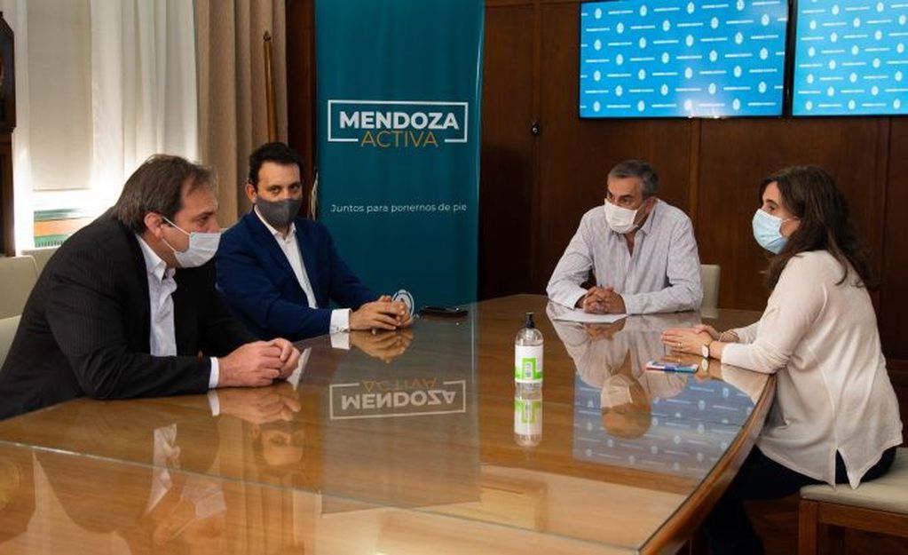 Con el 93% de adhesión y una quita promedio del 40% de los intereses, Mendoza cerró esta semana su canje de un título por 530 millones de dólares. Foto: Prensa de Gobierno