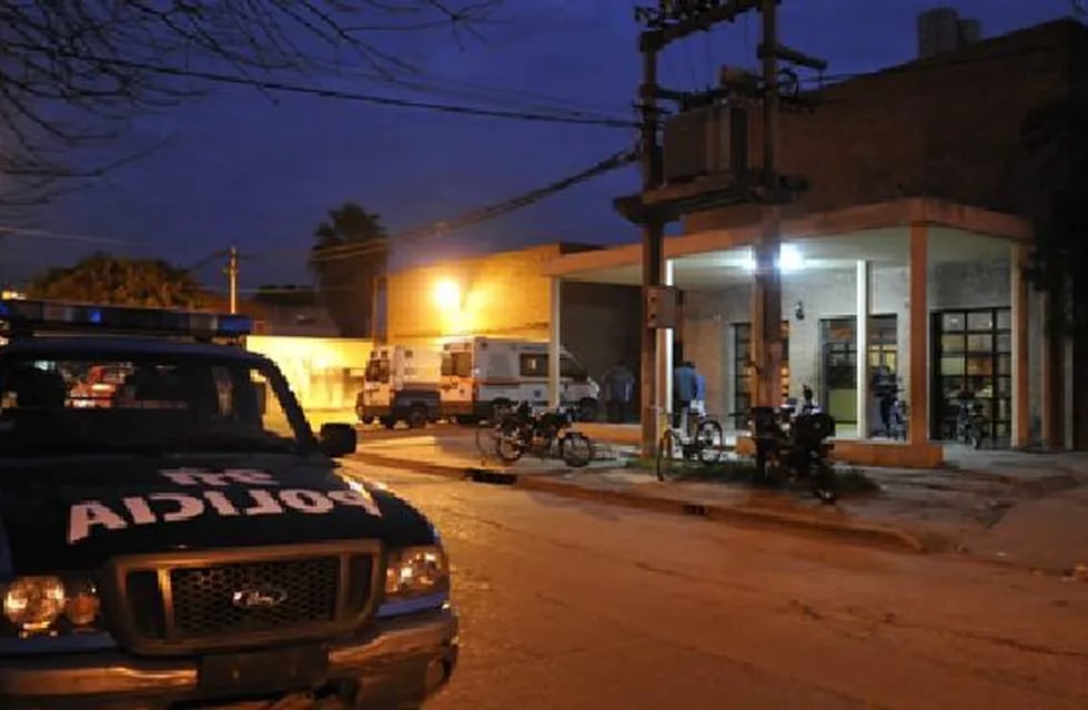 La sobreviviente fue trasladada al Hospital Anselmo Gamen.