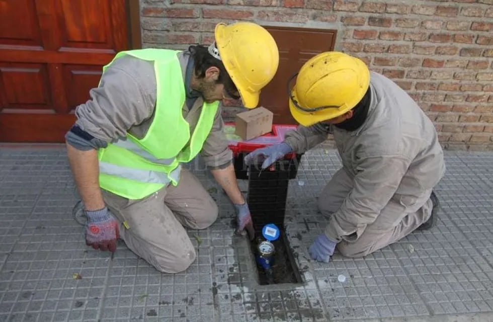 Robo de medidores de agua en Rosario.