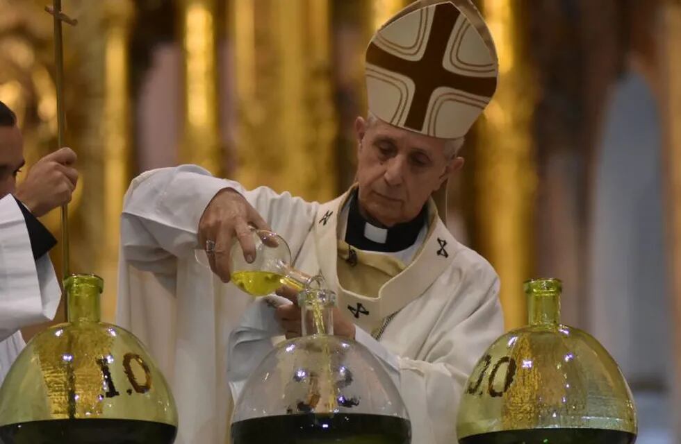 DYN08, BUENOS AIRES 13/04/17, EL CARDENAL MARIO POLI, PRESIDE EN LA CATEDRAL METROPOLITANA LA MISA DE JUEVES SANTO.FOTO:DYN/EZEQUIEL PONTORIERO