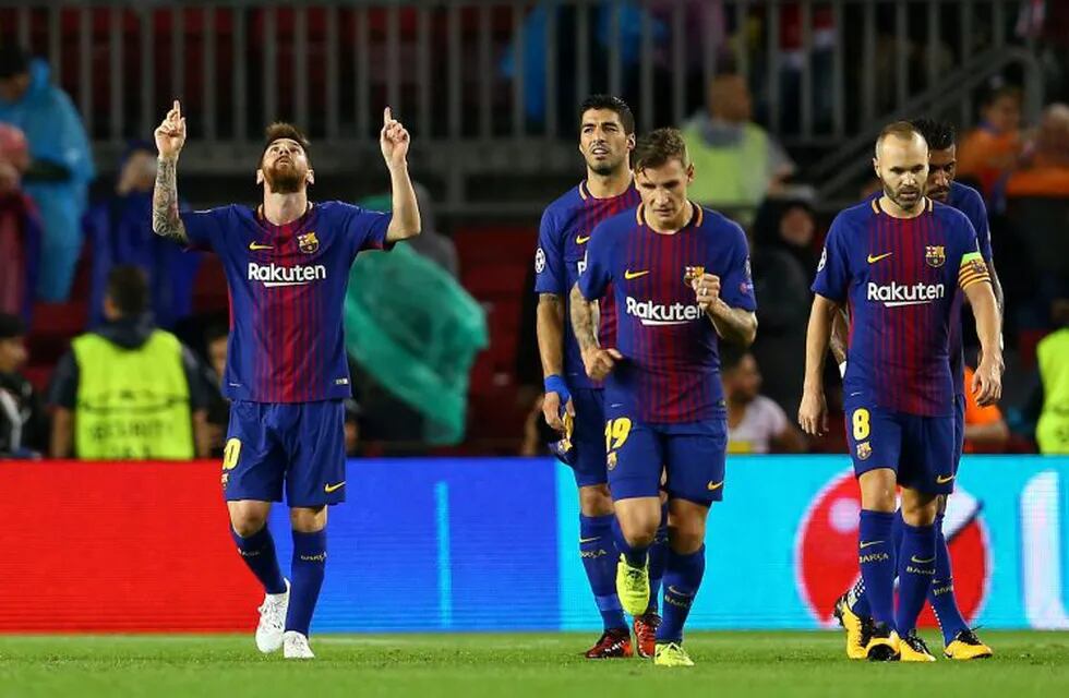 Soccer Football - Champions League - FC Barcelona vs Olympiacos - Camp Nou, Barcelona, Spain - October 18, 2017   Barcelona’s Lionel Messi celebrates scoring their second goal    REUTERS/Ivan Alvarado