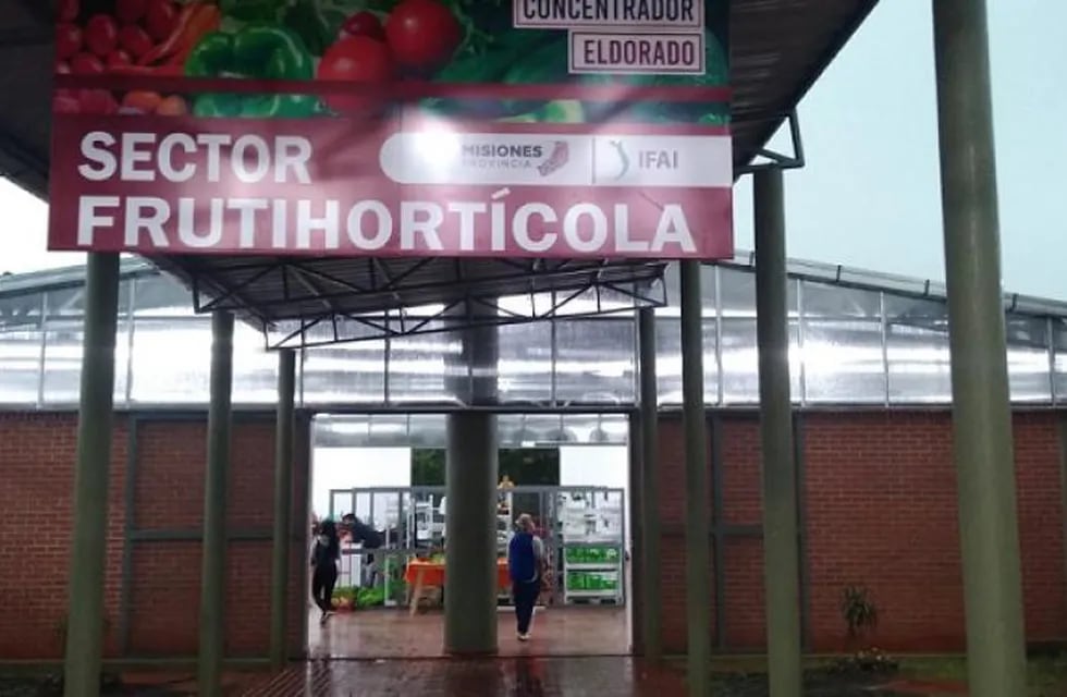 Gran concurrencia en el Mercado Concentrador de la ciudad de Eldorado.