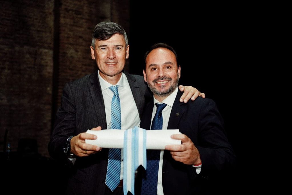 Daniel Passerini y Rodrigo Fernández, secretario de Gobierno del intendente de Córdoba. (Facebook).