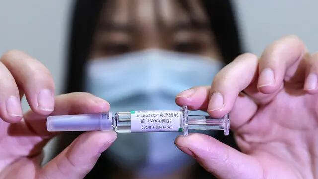 La vacuna china Sinopharm contra la enfermedad del coronavirus (REUTERS / Marko Djurica)