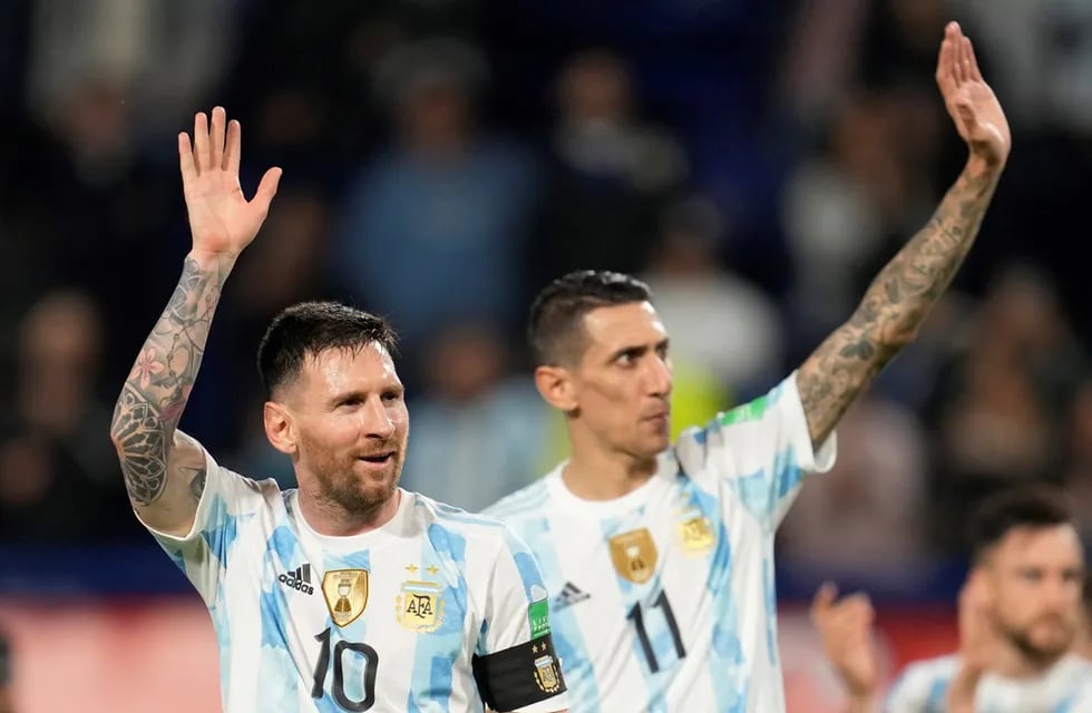 Lionel Messi conocerá este viernes los rivales del grupo de Argentina en el Mundial de Qatar. (AP)