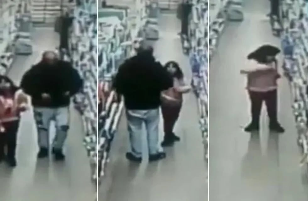 El video de un hombre que obligó a su hija a robar mercadería en un supermercado (Foto: captura)