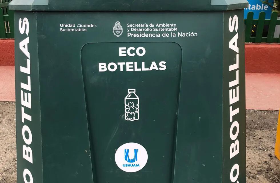 Las eco-botellas se pueden depositar en en las oficinas de la Secretaría de Ambiente Tekenika 487.