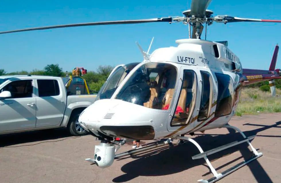 Un helicóptero recorrió la cuenca del Río Atuel para registrar el caudal (Infohuella)