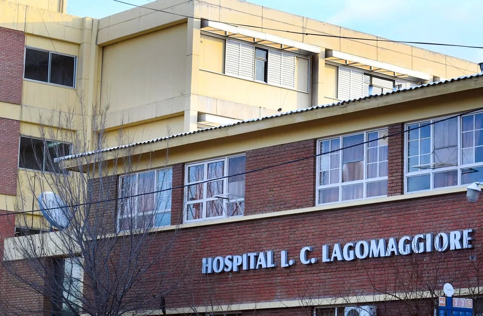 EL joven se encuentra internado en el Hospital Lagomaggiore.