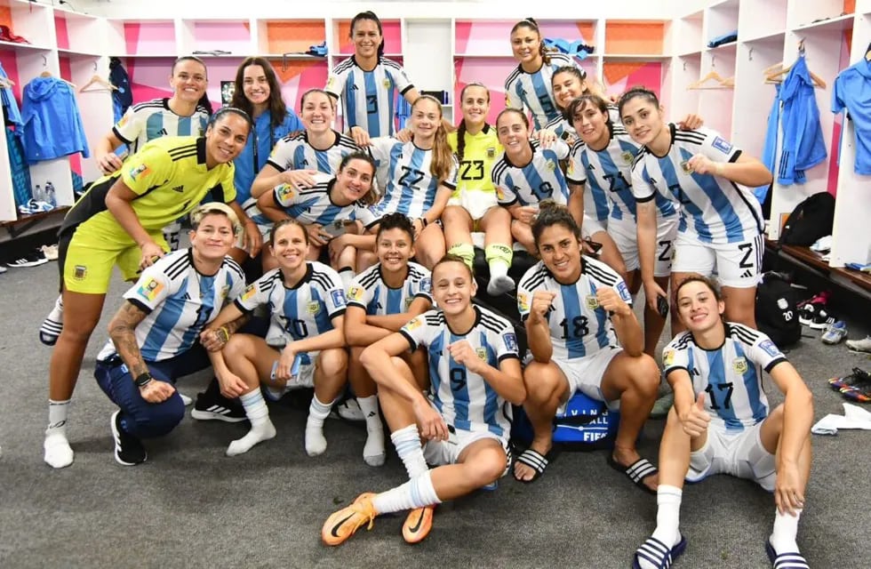 Selección Argentina femenina festejó por la clasificación al Mundial de Nueva Zelanda- Australia (en julio).
