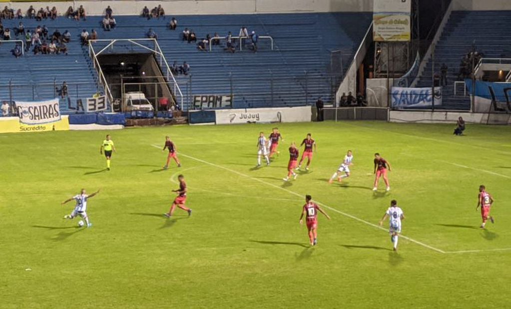 El "Lobo" jujeño sumó una derrota más y sigue sin levantar cabeza.