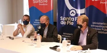 Amado Zorzón junto al Jefe de ANSES Región Litoral, Diego Mansilla informaron acerca de los requisitos para acceder a la Línea de Desarrollo Urbanístico.