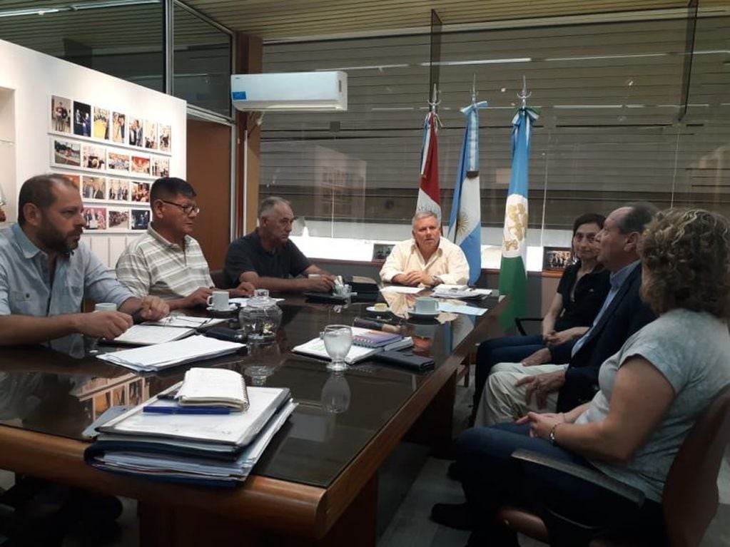 Obra de Cloacas del Sector Sur: el Intendente Municipal y el Secretario de Servicios Públicos de la Provincia mantuvieron una importante reunión