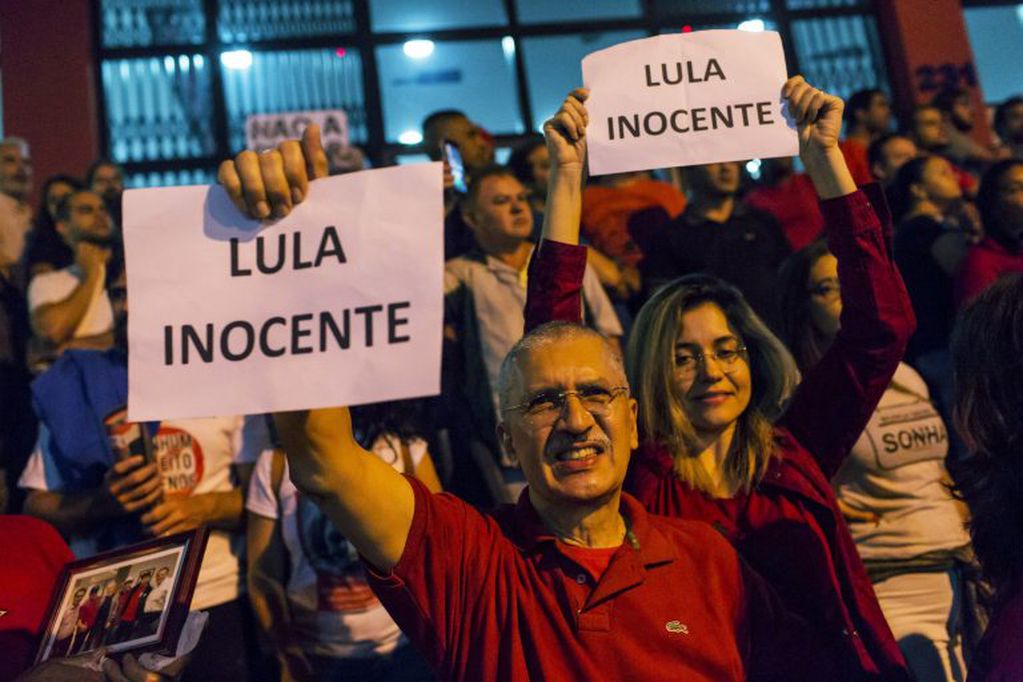 Seguidores de Lula piden su inocencia.