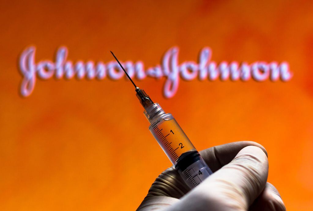 Johnson & Johnson espera anunciar su vacuna para salir al mercado estadounidense pronto.