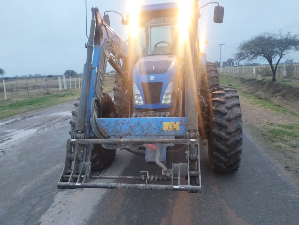 Balnearia: una mujer sufrió una fractura tras ser embestida por un tractor pala