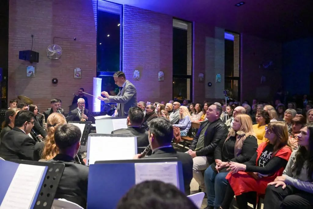 Banda Sinfónica Municipal Arroyito se presentó en la Iglesia Cura Brochero