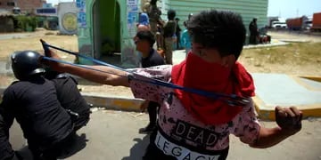 Violencia en Chao, Perú, este jueves. (AP/Hugo Curotto)