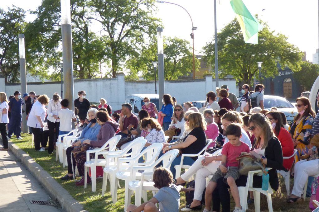 "Y un día volvimos a encontrarnos": emotiva celebración en el Día de la Enfermería