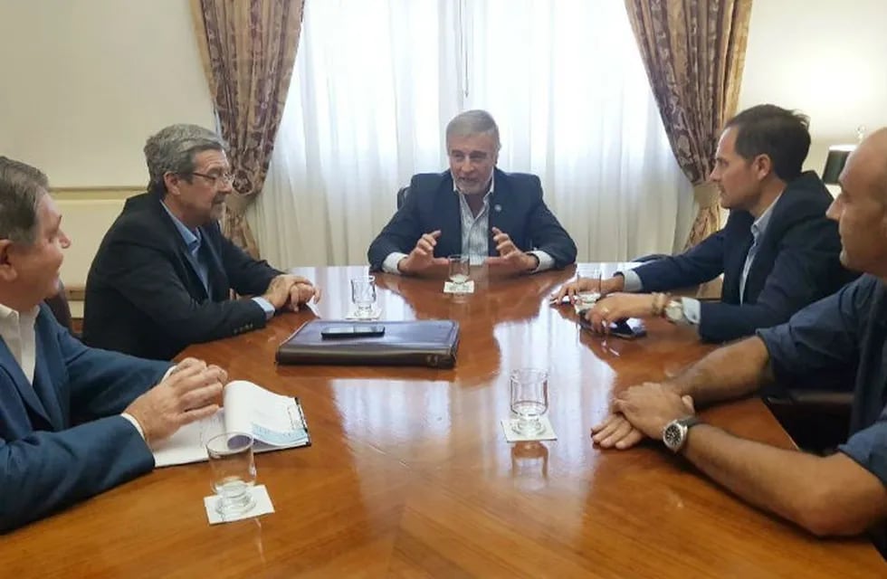 El ministro Avalle se reunió con el ministro de Defensa Oscar Aguad.