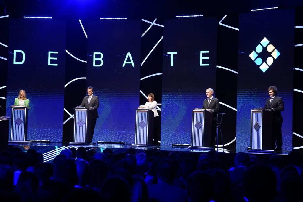 Candidatos a presidente en el debate presidencial. Federico López Claro / Corresponsalía