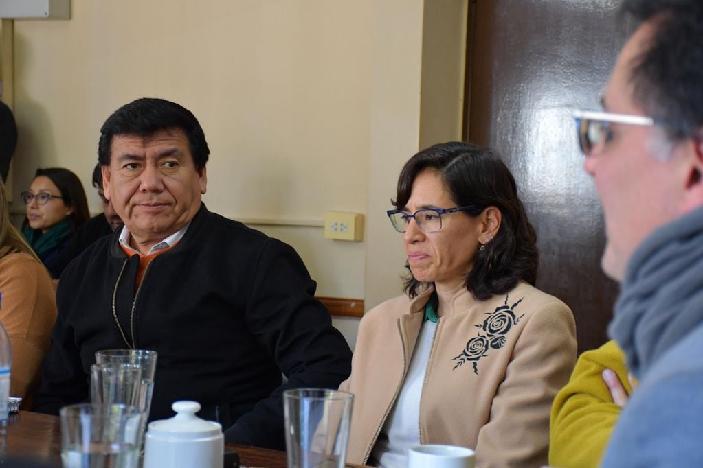 La secretaria de Hacienda del municipio, Agustina Apaza, destacó que fue "una reunión muy productiva y amplia" la que mantuvo con los concejales.
