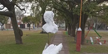 Vandalismo en la Plaza Belgrano de Pérez