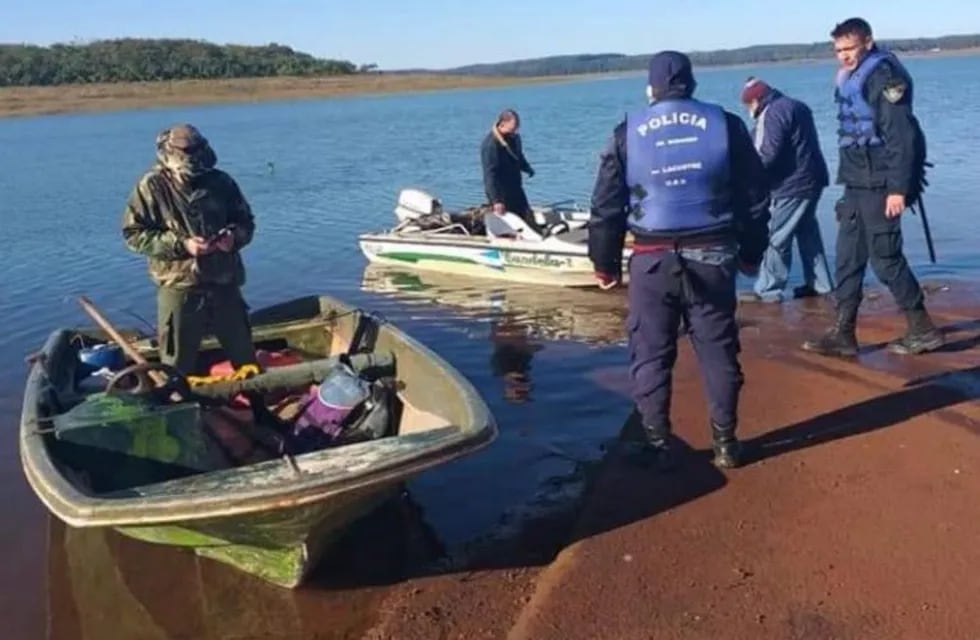 Continúa la búsqueda del joven que cayó en aguas del lago Urugua-í