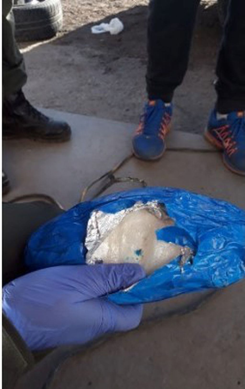 El polvo contenido en los envoltorios dio positivo para cocaína a las pruebas de narcotest.