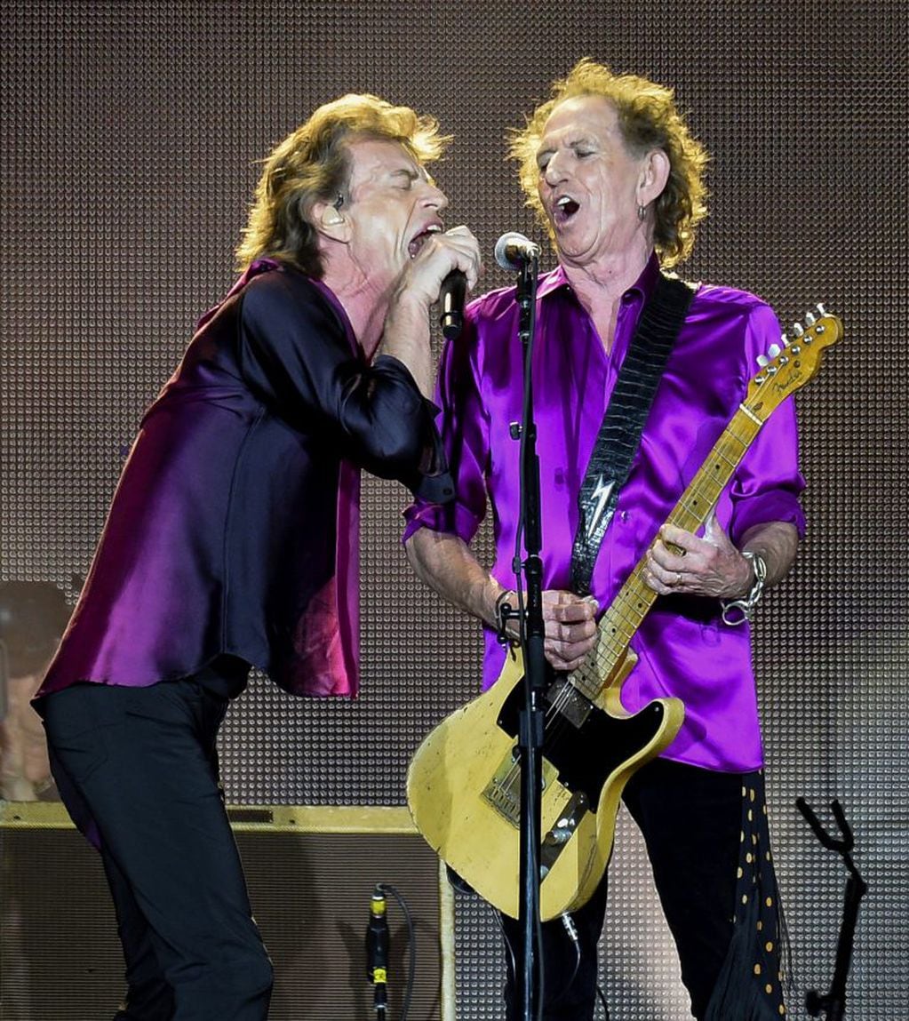 Mick Jagger y Keith Richards  en el MetLife Stadium en una presentación realizada el año pasado. (AP)